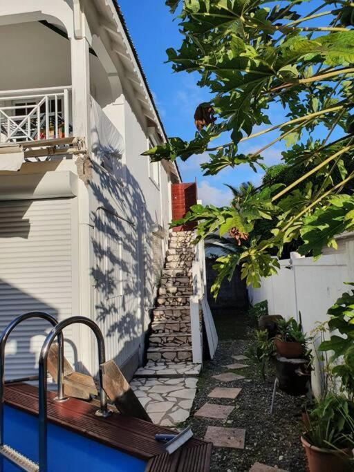 Le Sable Bleu - Evasion Tropicale A Sainte-Anne - Plage 5Min - Piscine - Parking - Logement Climatise - Vue Sur Les Palmiers - Parfait Pour Sejours En Famille Ou Entre Amis Exteriör bild