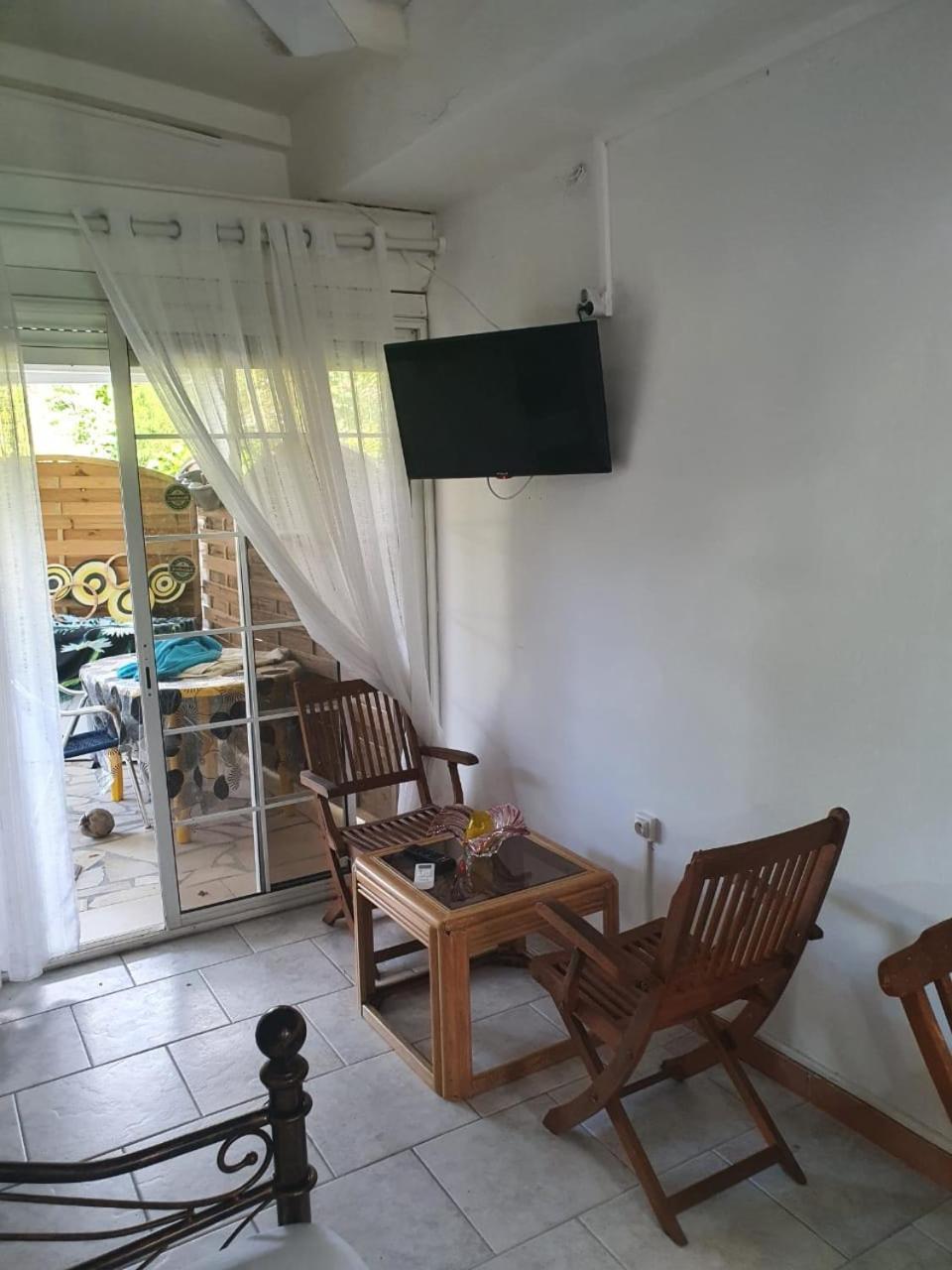Le Sable Bleu - Evasion Tropicale A Sainte-Anne - Plage 5Min - Piscine - Parking - Logement Climatise - Vue Sur Les Palmiers - Parfait Pour Sejours En Famille Ou Entre Amis Exteriör bild