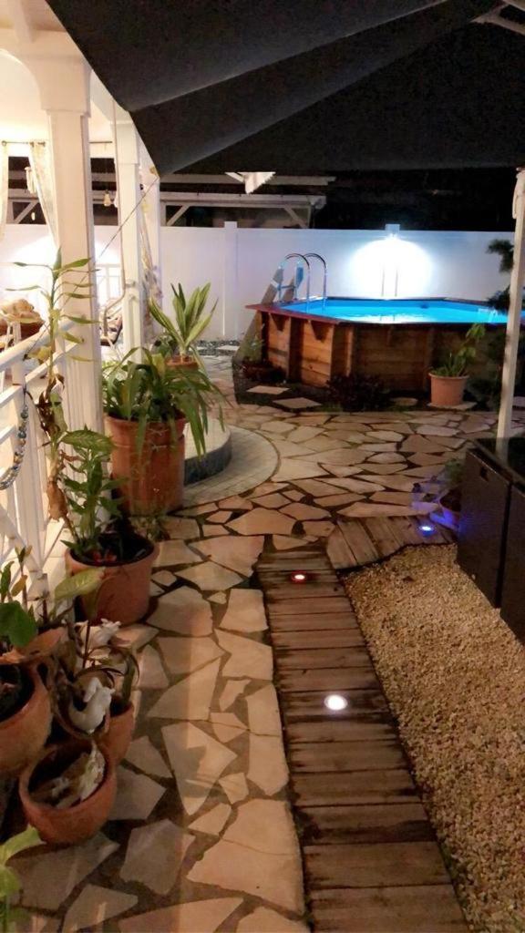 Le Sable Bleu - Evasion Tropicale A Sainte-Anne - Plage 5Min - Piscine - Parking - Logement Climatise - Vue Sur Les Palmiers - Parfait Pour Sejours En Famille Ou Entre Amis Exteriör bild