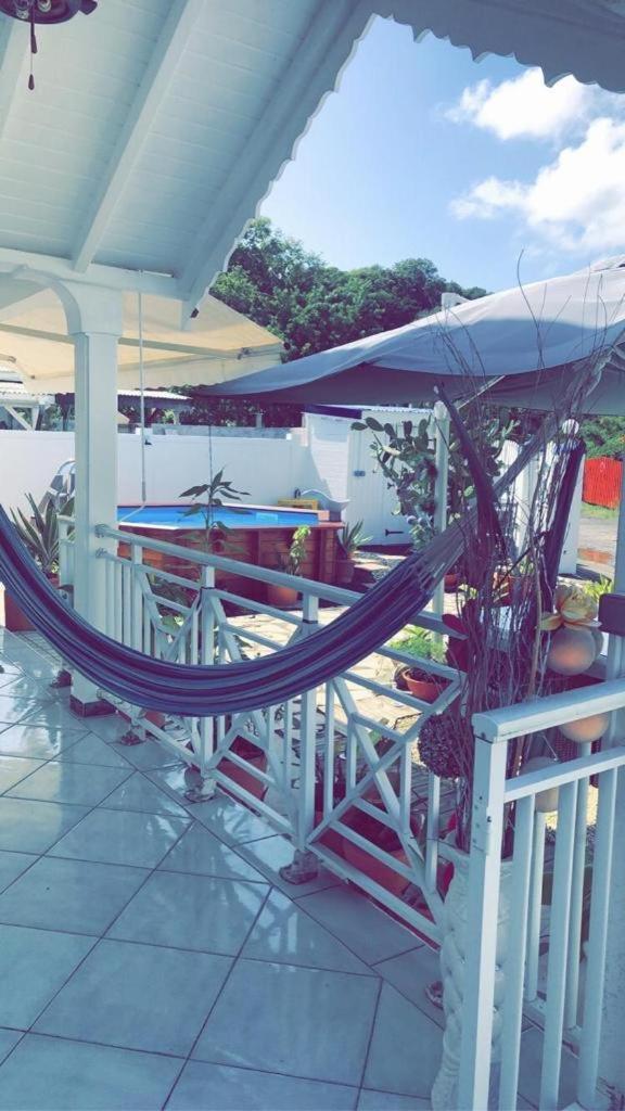 Le Sable Bleu - Evasion Tropicale A Sainte-Anne - Plage 5Min - Piscine - Parking - Logement Climatise - Vue Sur Les Palmiers - Parfait Pour Sejours En Famille Ou Entre Amis Exteriör bild