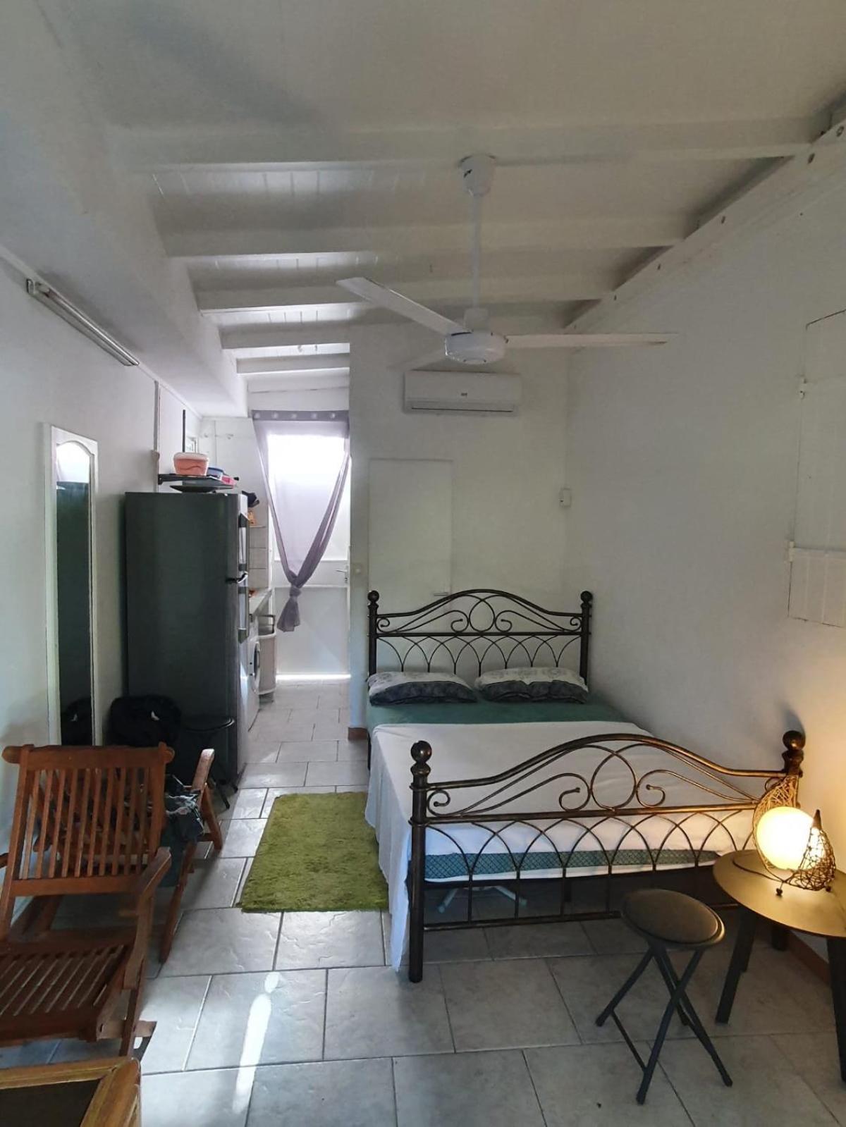 Le Sable Bleu - Evasion Tropicale A Sainte-Anne - Plage 5Min - Piscine - Parking - Logement Climatise - Vue Sur Les Palmiers - Parfait Pour Sejours En Famille Ou Entre Amis Exteriör bild