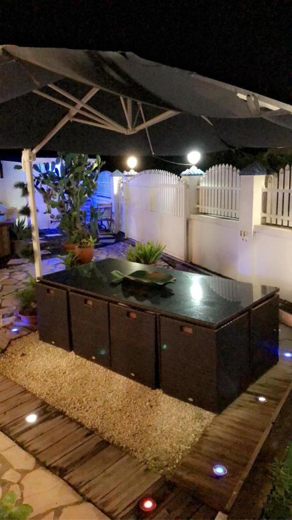 Le Sable Bleu - Evasion Tropicale A Sainte-Anne - Plage 5Min - Piscine - Parking - Logement Climatise - Vue Sur Les Palmiers - Parfait Pour Sejours En Famille Ou Entre Amis Exteriör bild